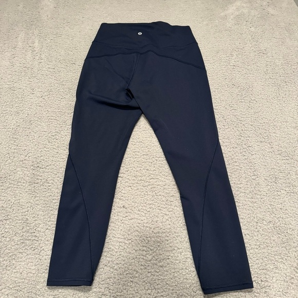 Lululemon Size 8 In Movement Crop Leggings Everlux Hi-Rise 23" Inseam True Navy - Picture 2 of 8